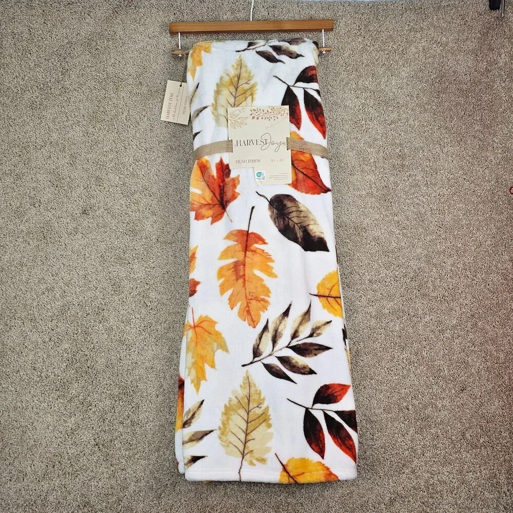 Harvest Joy Plush Throw Blanket 50x70 Fall Autumn Leaves Thanksgiving NWT